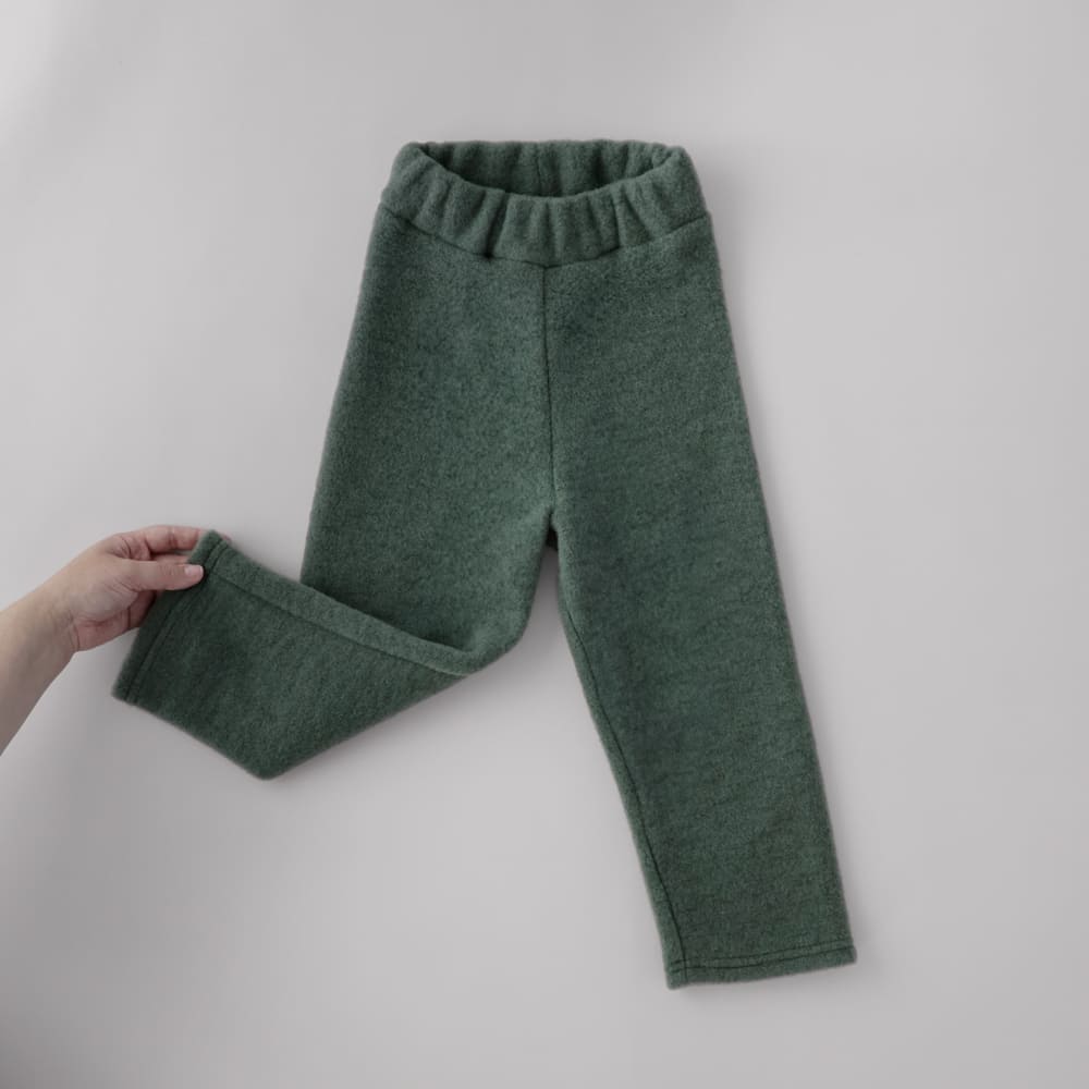 Hose aus 100% Bio-Merinofleece in Pine/Frosty Green (Gr. 86/92-110/116)