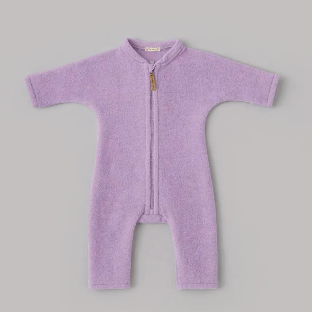 Overall aus Bio-Wollfleece in Lavender, Vorderansicht