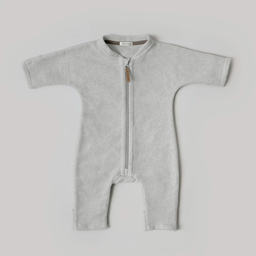 Overall aus Bio-Baumwollfleece in Soft Grey, Vorderansicht