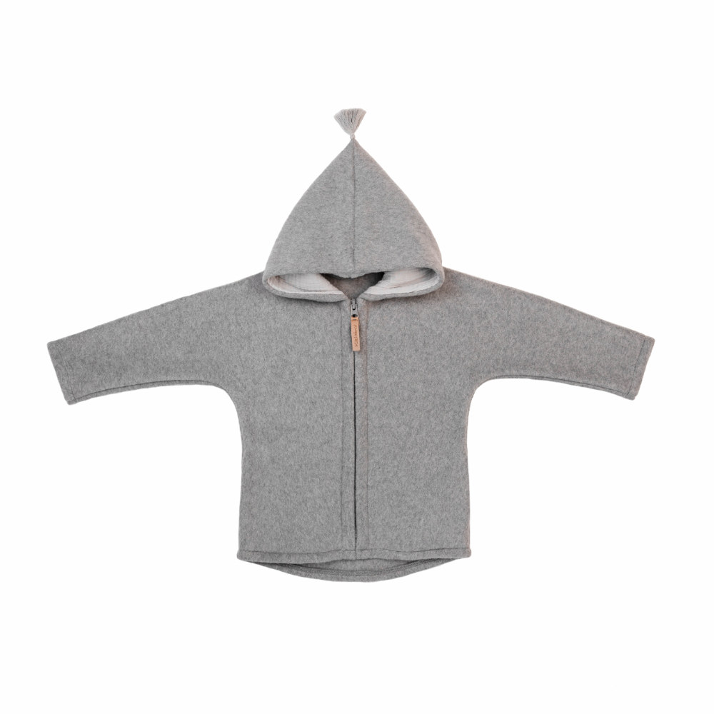 Frontansicht einer Baumwollfleece Jacke mit Kaputze von Kitz Heimat in Grey/Light Grey für Babies und Kinder.